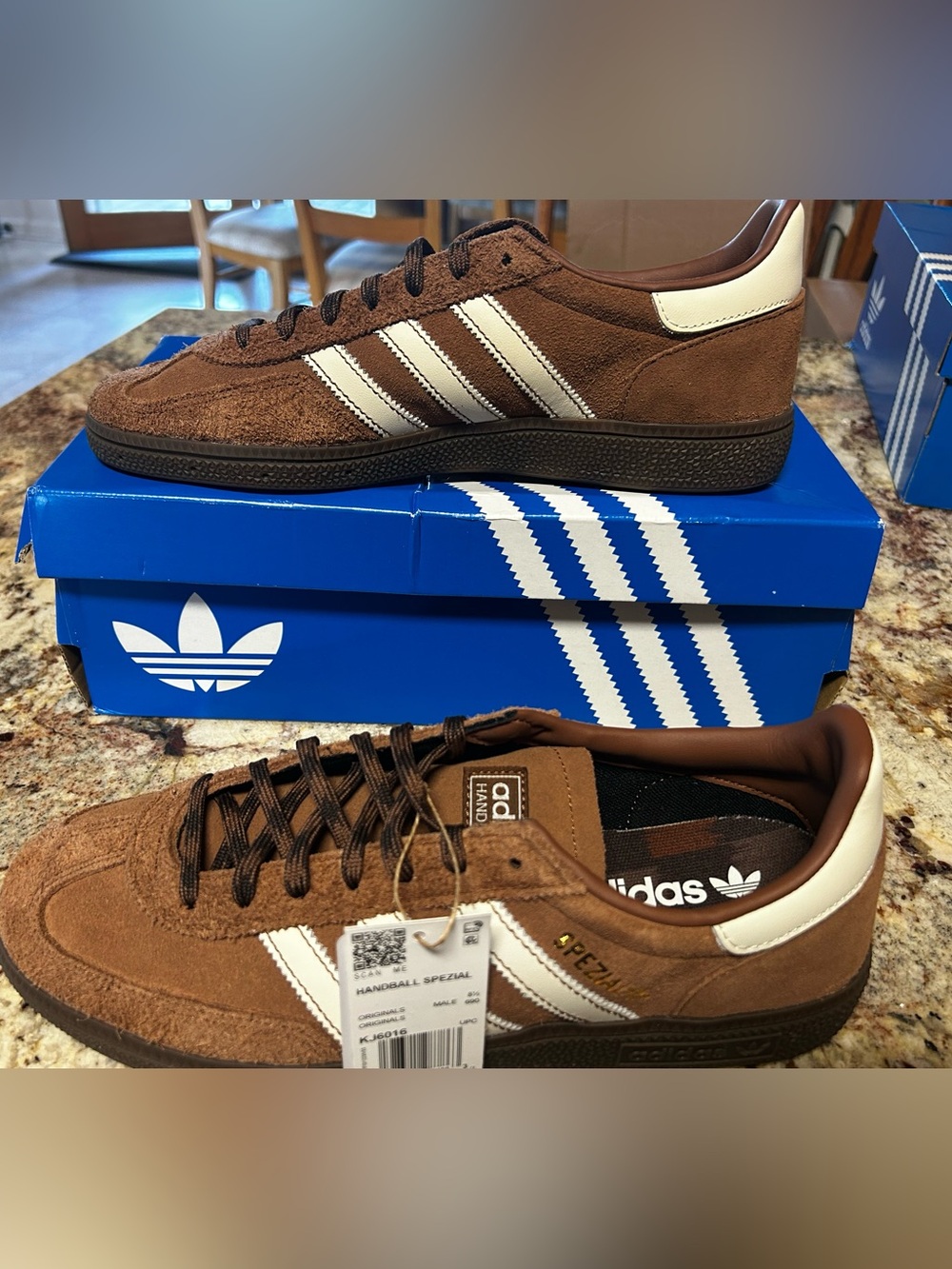 NIB adidas Handball Spezial Brown Suede Sneakers White Stripes Men 9 Pickleball - Picture 6 of 9